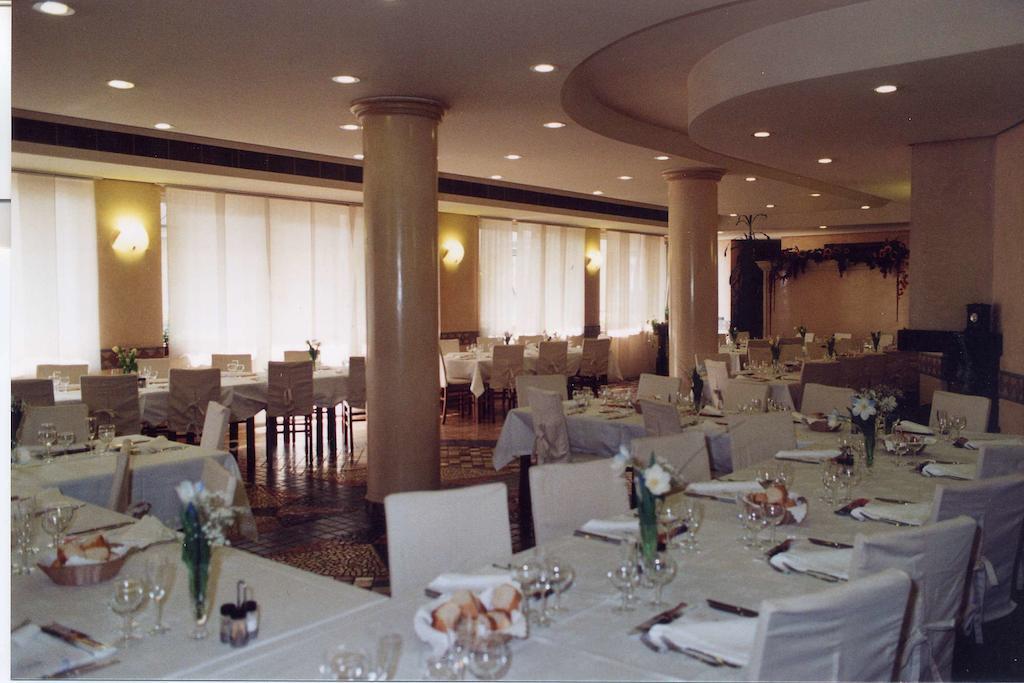 Locanda Sant'Ambrogio Cislago Exteriér fotografie